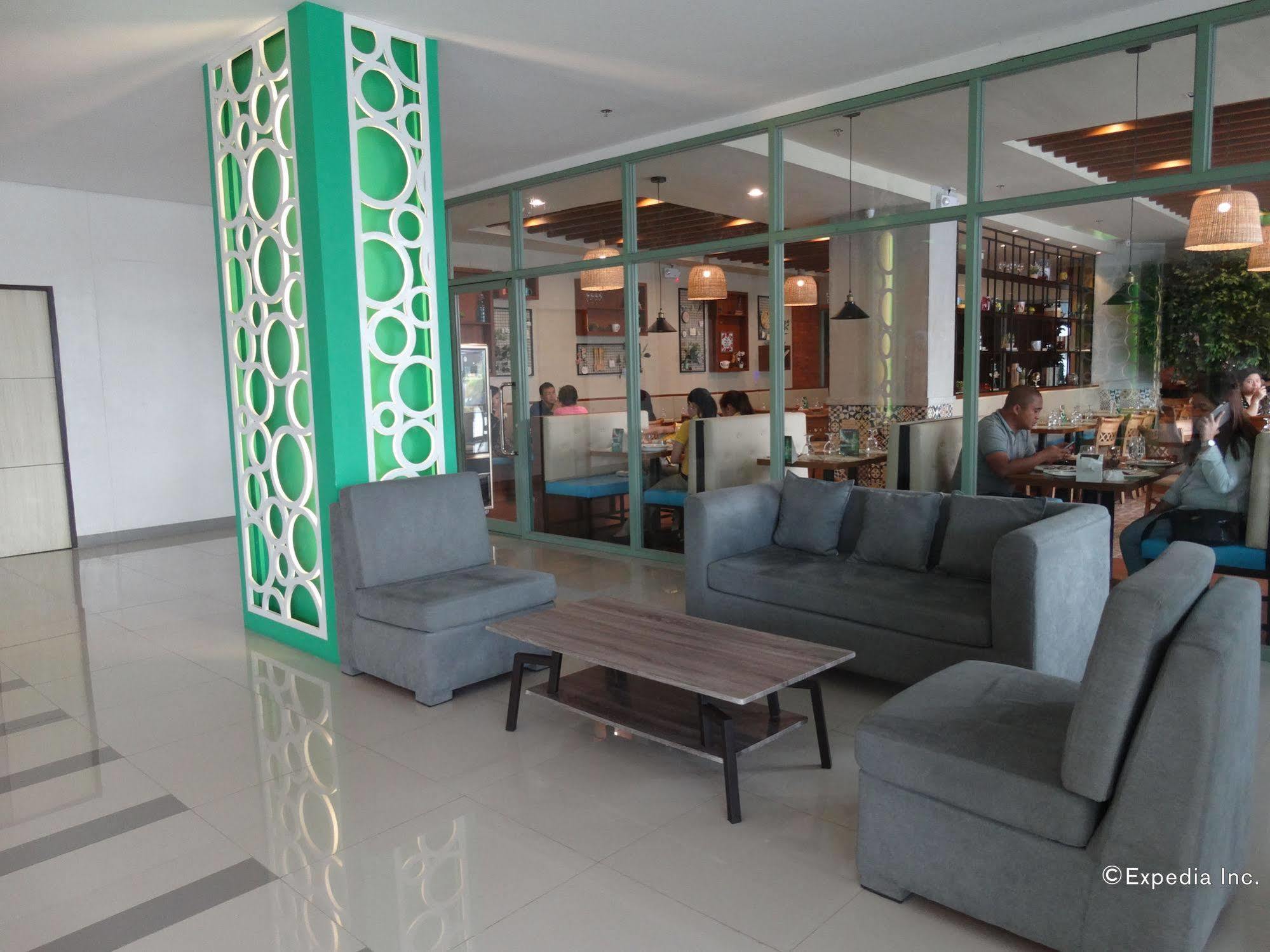 Go Hotels Lanang - Davao City Kültér fotó