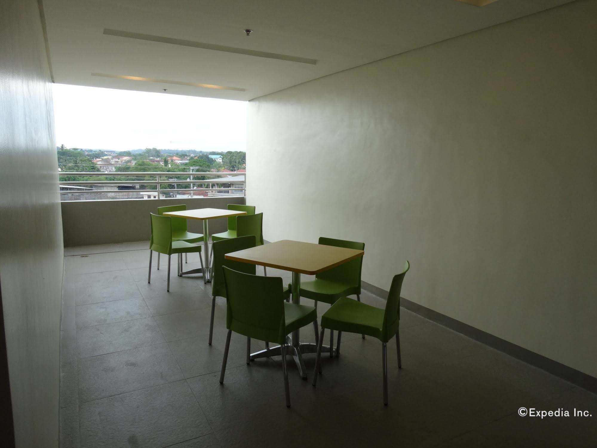 Go Hotels Lanang - Davao City Kültér fotó