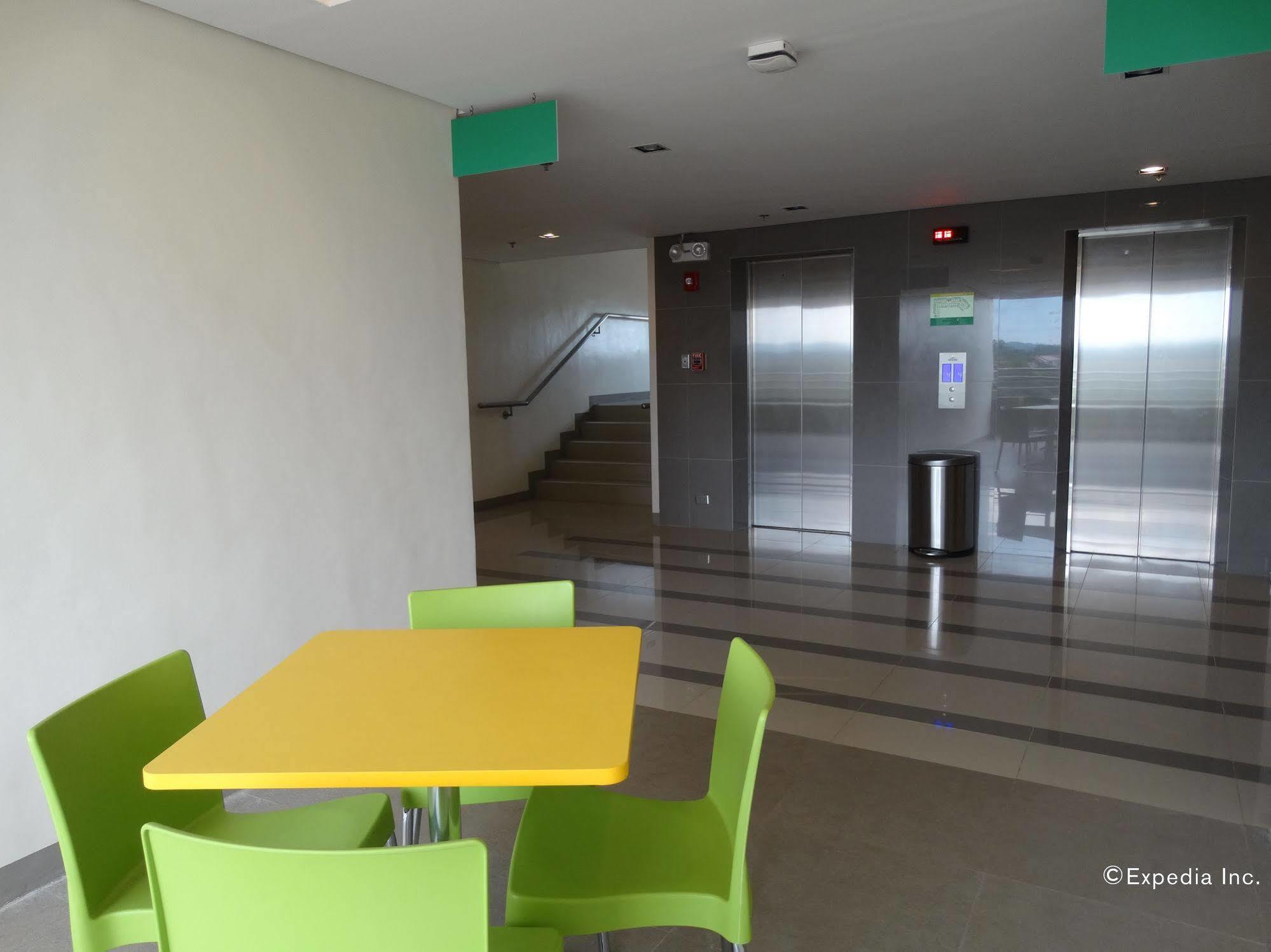 Go Hotels Lanang - Davao City Kültér fotó
